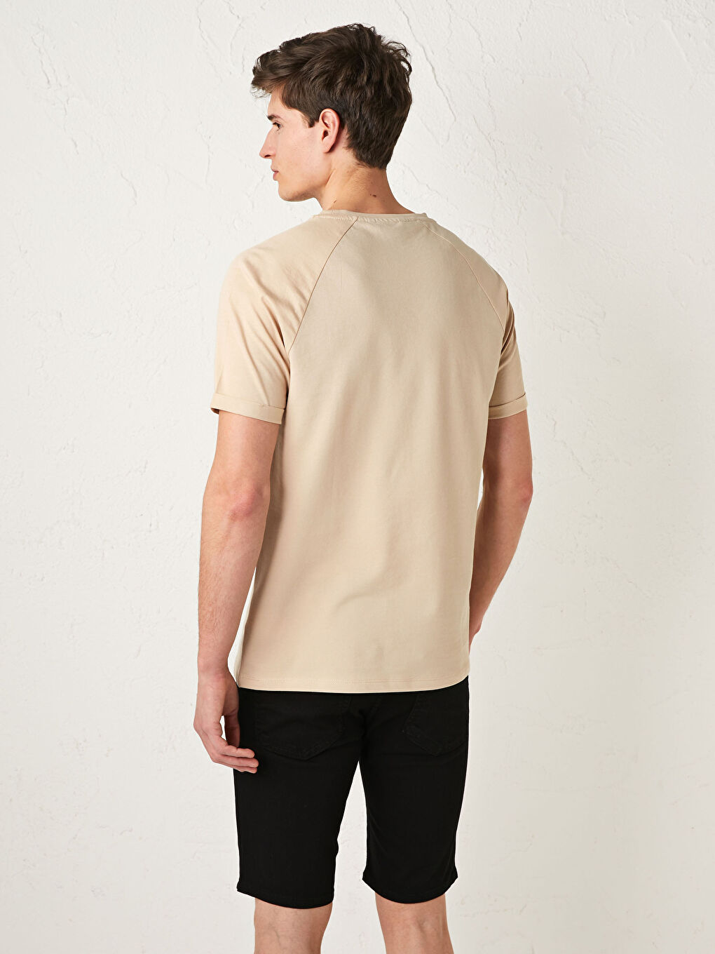 Bej Bisiklet Yaka Kısa Kollu Basic Penye Erkek Tişört-4