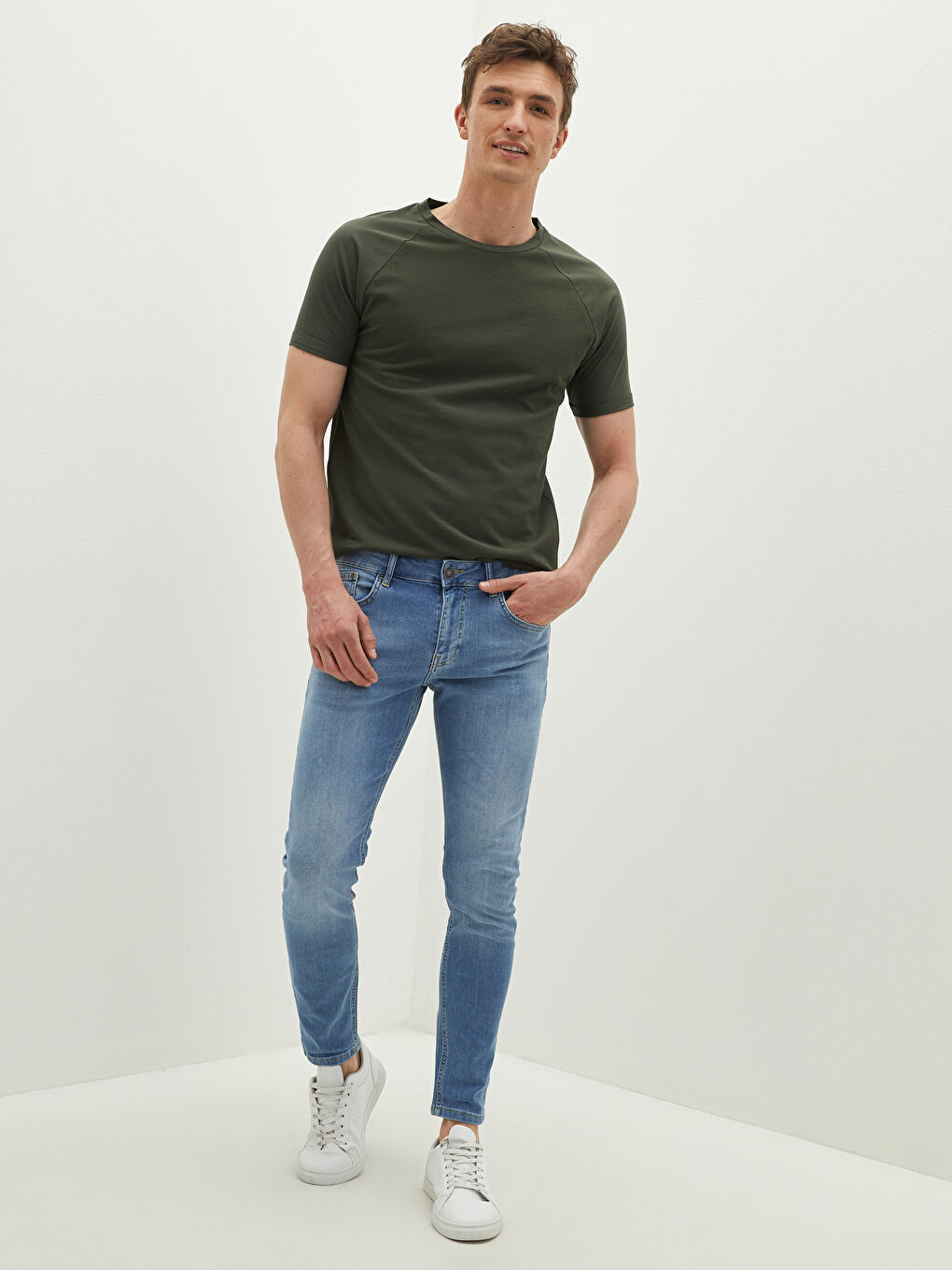 Haki Bisiklet Yaka Kısa Kollu Basic Penye Erkek Tişört-2