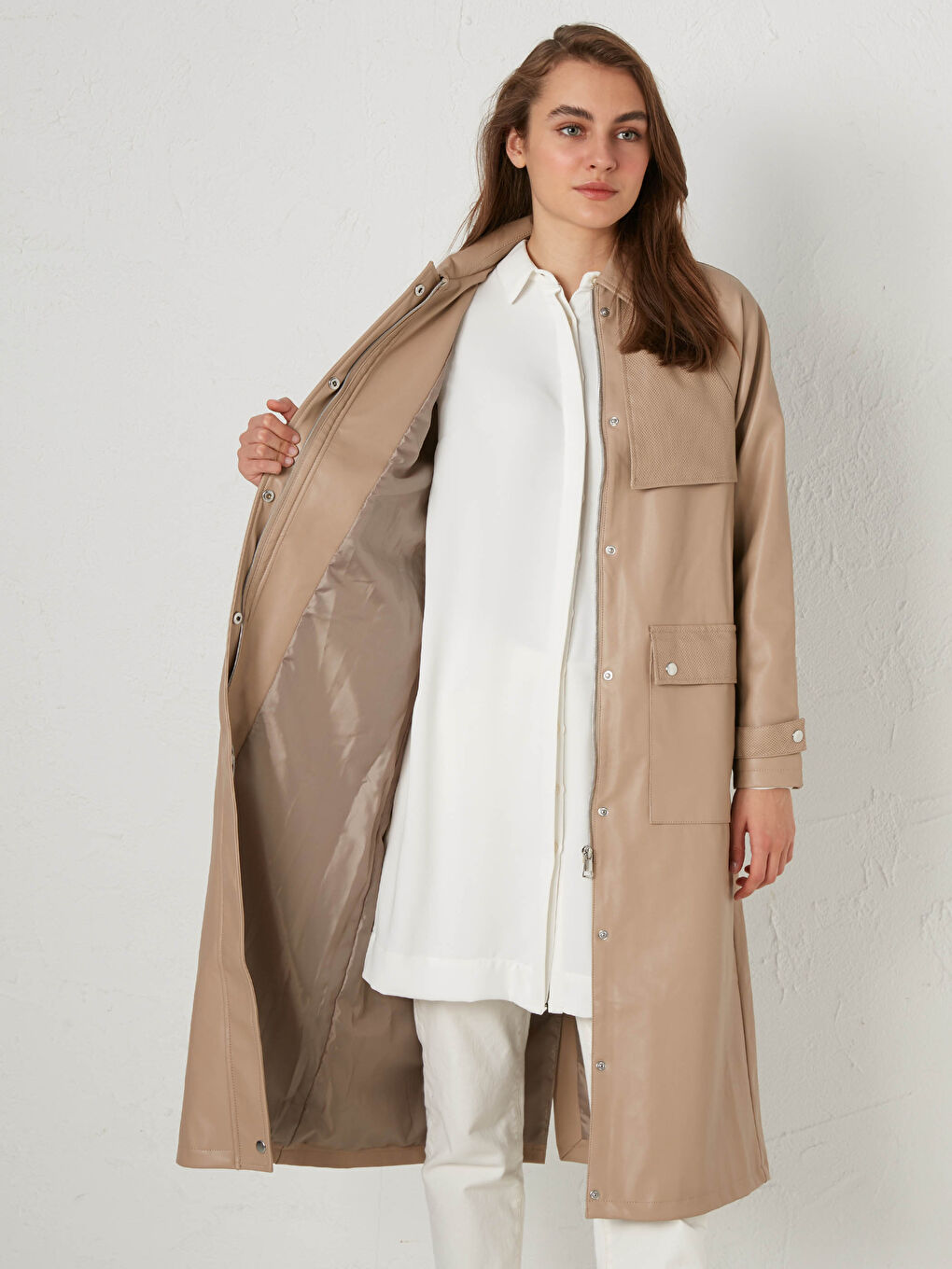 Bej Deri Görünümlü Kemerli Trençkot-3