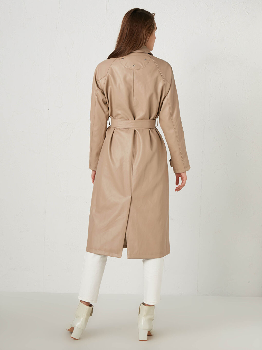 Bej Deri Görünümlü Kemerli Trençkot-6
