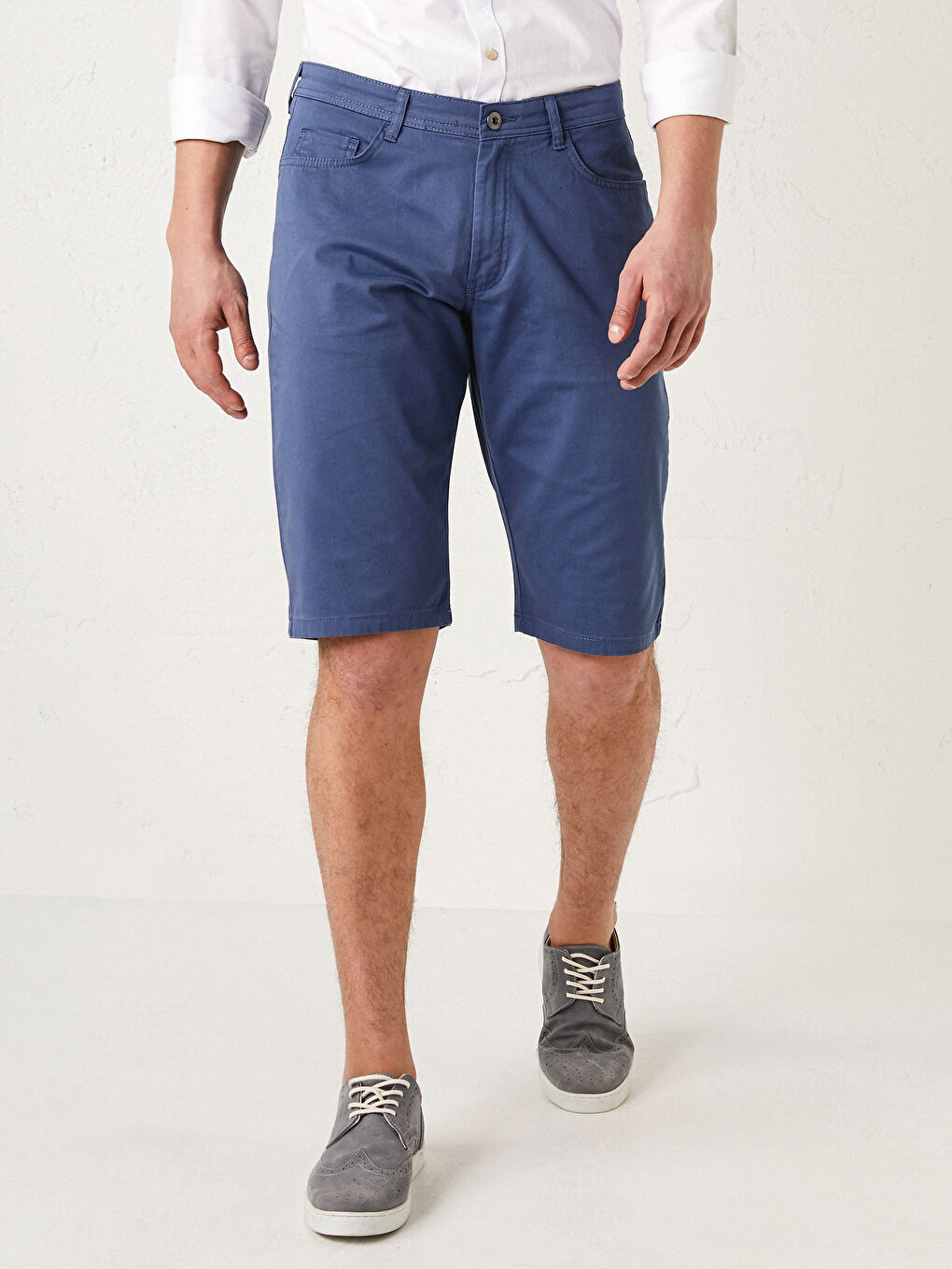 Shorts pour Hommes en Gabardine à Coupe Régulière-2