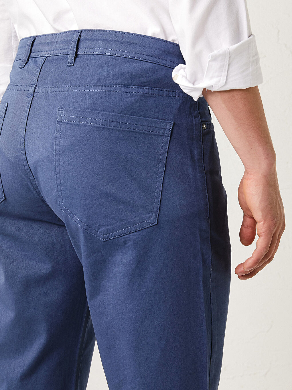Shorts pour Hommes en Gabardine à Coupe Régulière-4