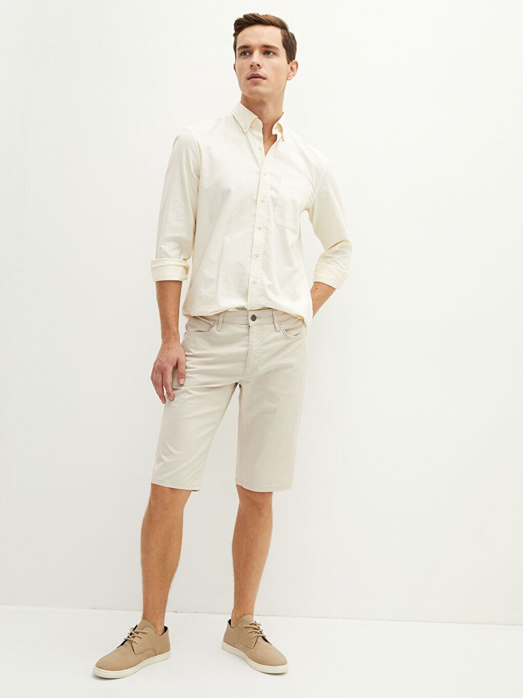 Bej Regular Fit Gabardin Erkek Şort