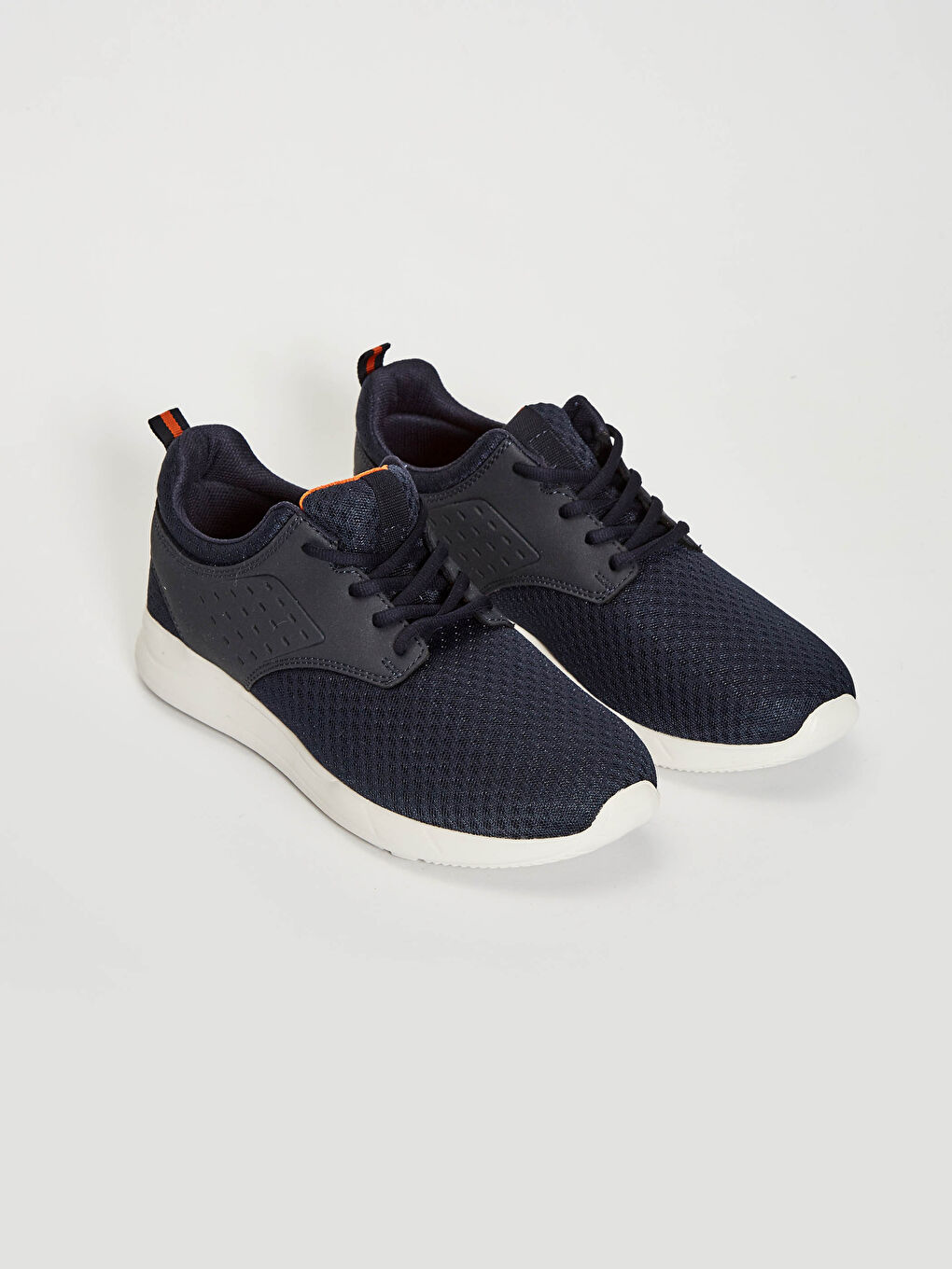 أحذية رياضية رجالي اكتيف