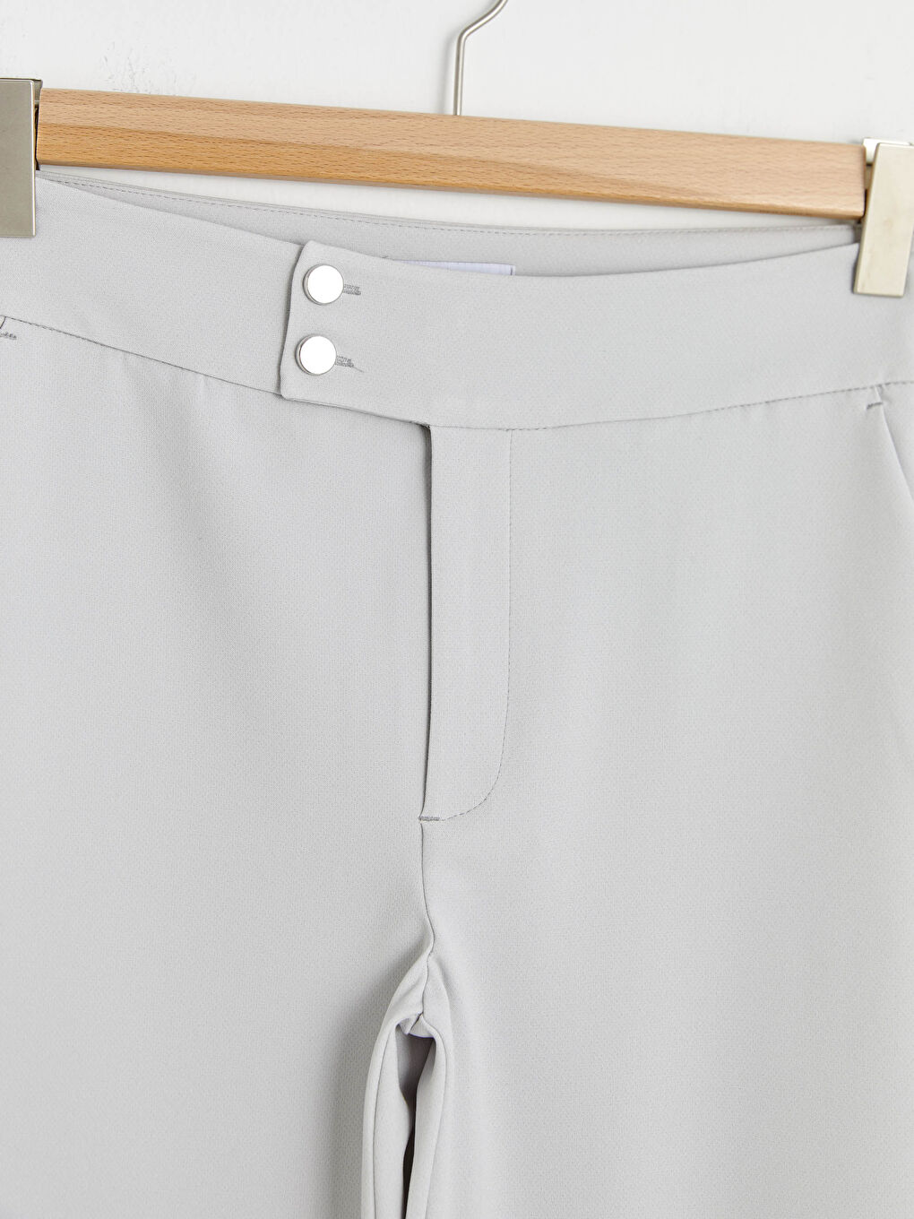 Gri Düğme Kapamalı Cep Detaylı Kadın Pantolon-8