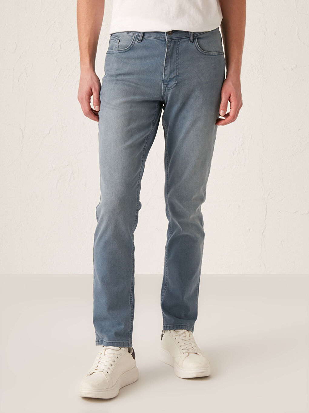 750 Slim Fit Jeans-2