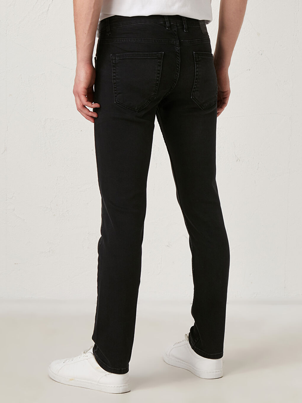 750 Slim Fit Jeans-3