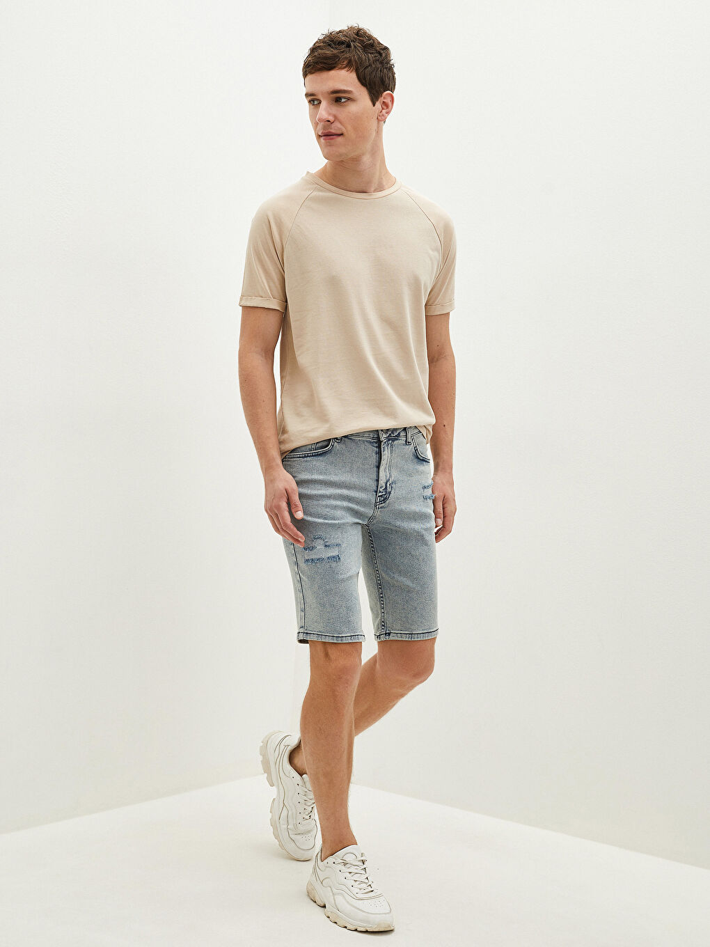 شورت دينيم سكيني فيت للرجال-1