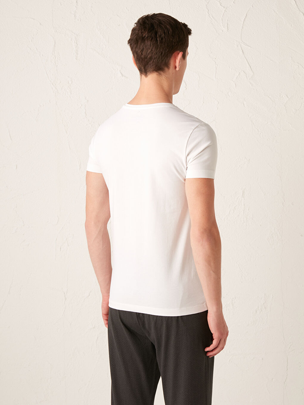 Beyaz Bisiklet Yaka Kısa Kollu Atlet-1