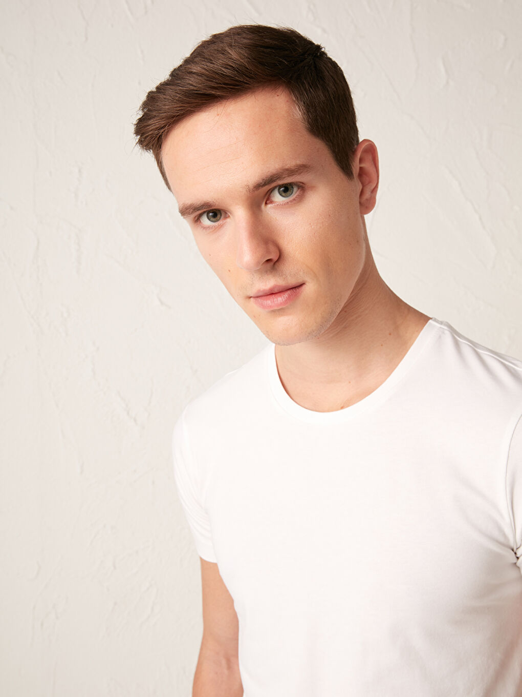 Beyaz Bisiklet Yaka Kısa Kollu Atlet-2