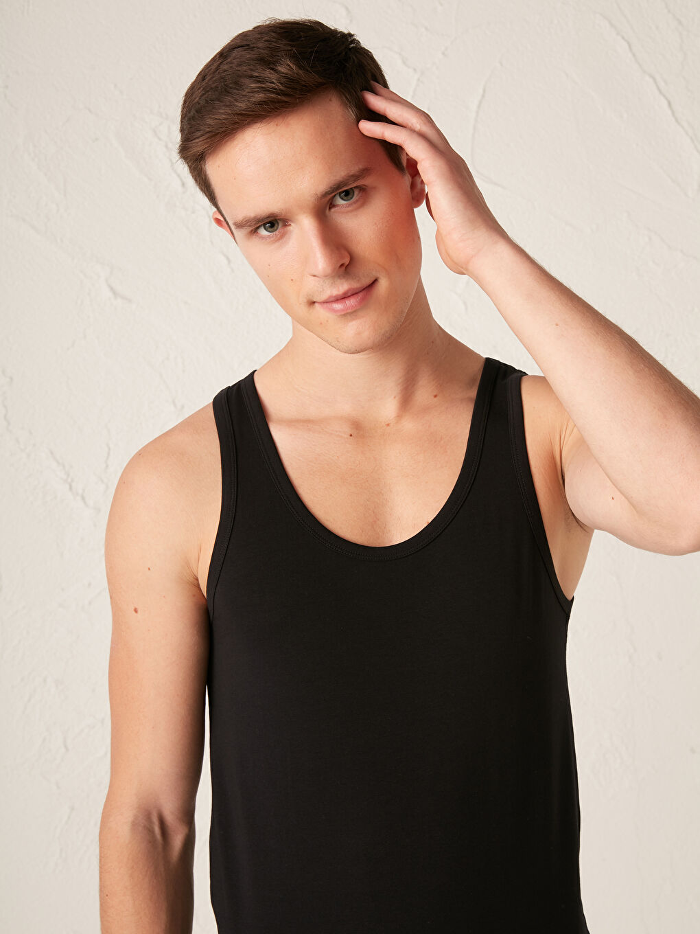 Débardeur basique à col en U-1