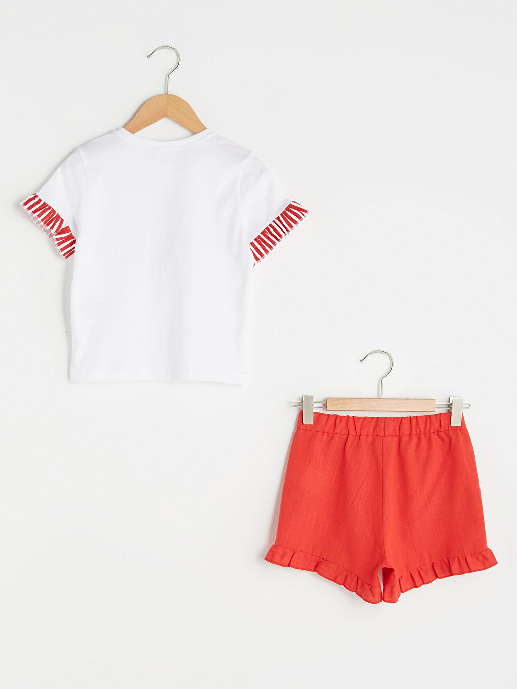 Kırmızı Bisiklet Yaka Nakışlı Kısa Kollu Kız Çocuk Bluz ve Şort-1