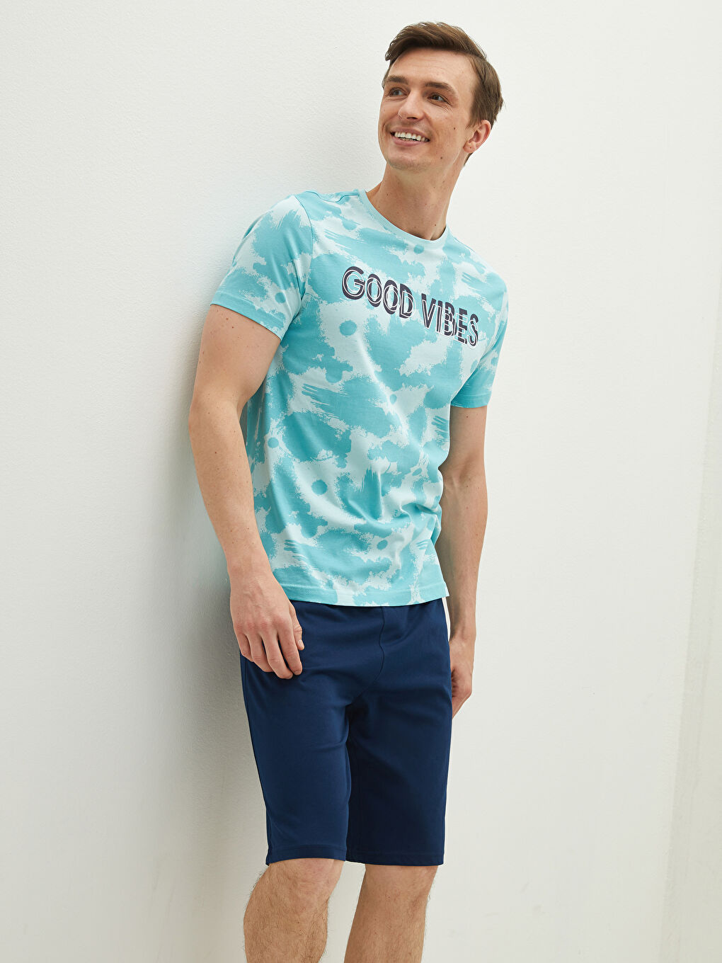 Turkuaz Standart Kalıp Erkek Şortlu Pijama Takımı