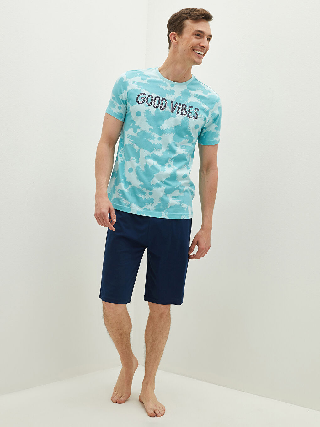 Turkuaz Standart Kalıp Erkek Şortlu Pijama Takımı-3