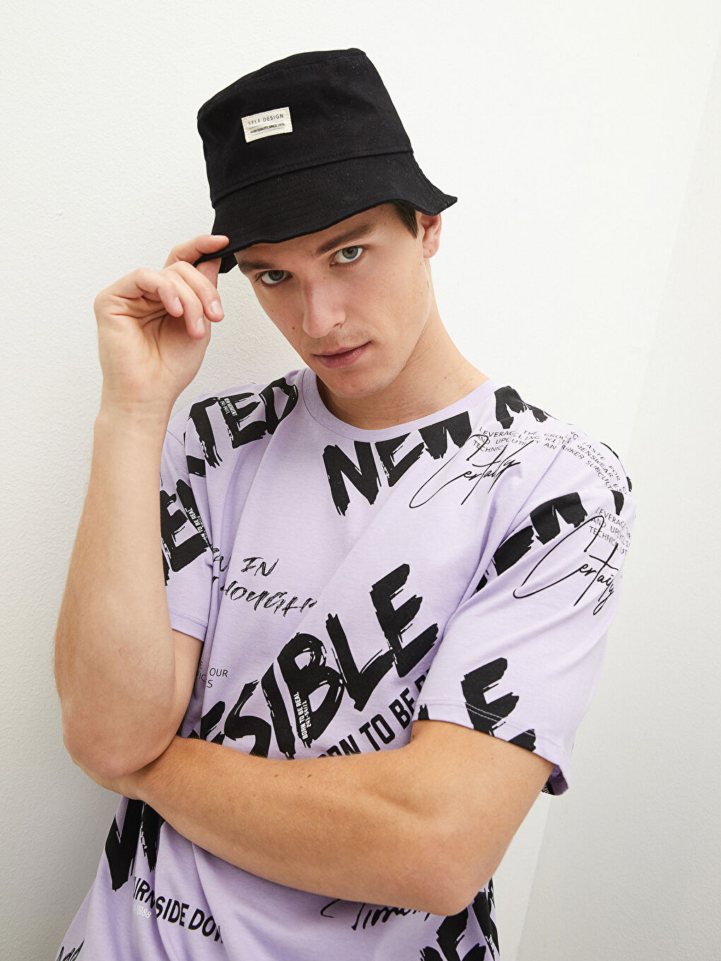 Siyah Etiket Baskılı Erkek Bucket Şapka