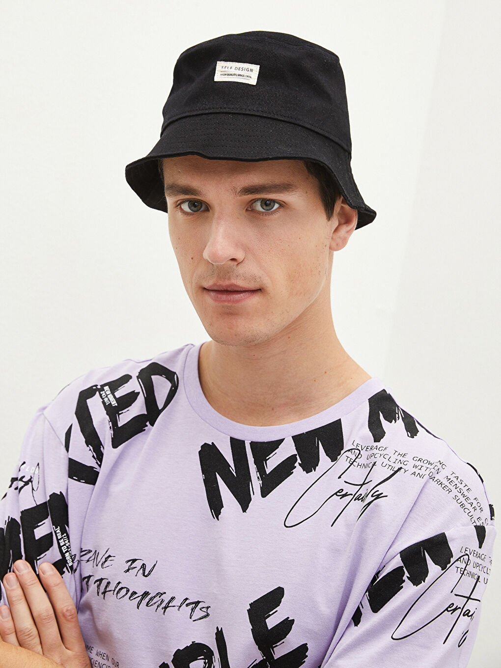 Siyah Etiket Baskılı Erkek Bucket Şapka-1