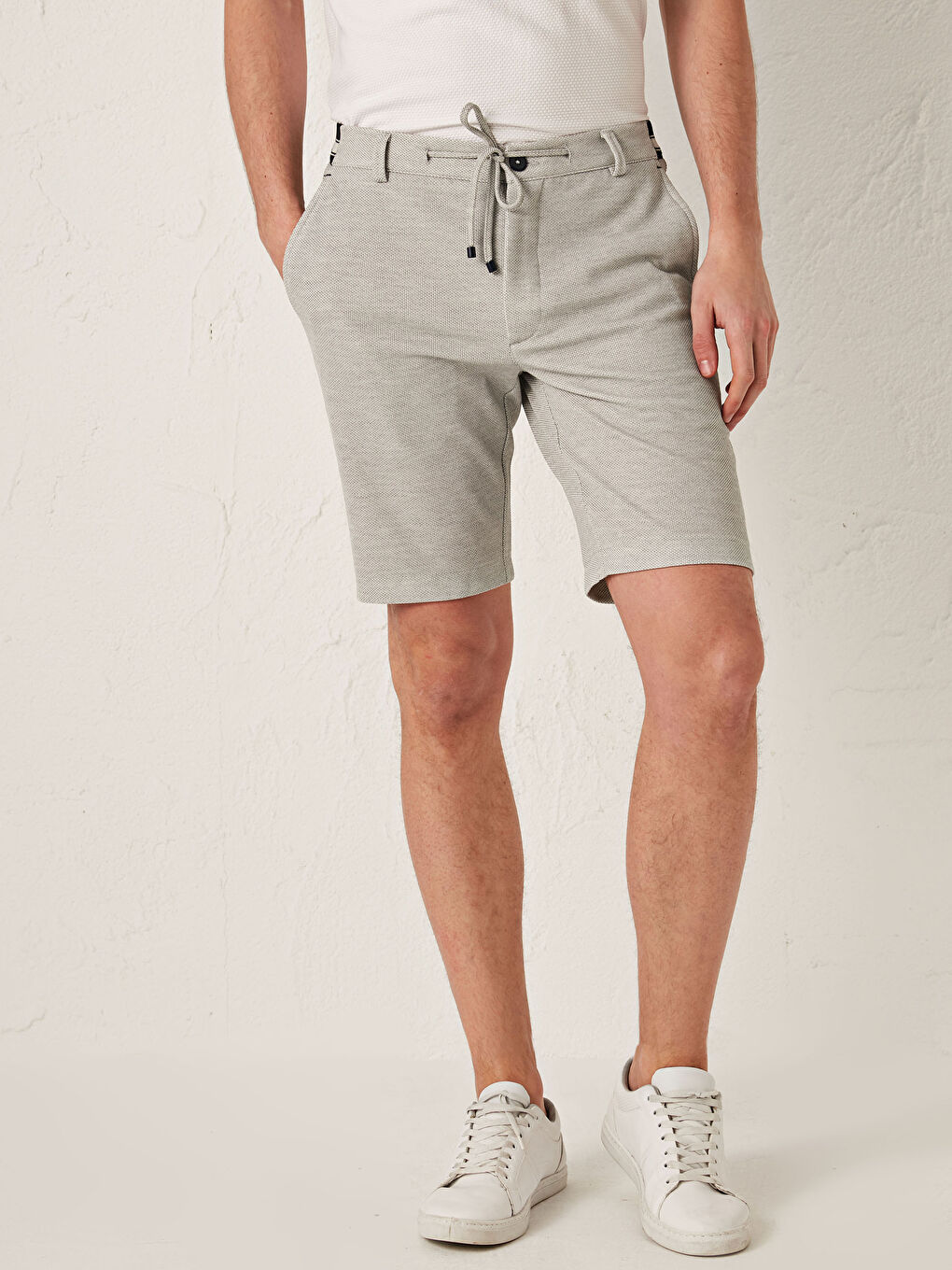 Shorts Texturés Coupe Svelte Pour Hommes-1