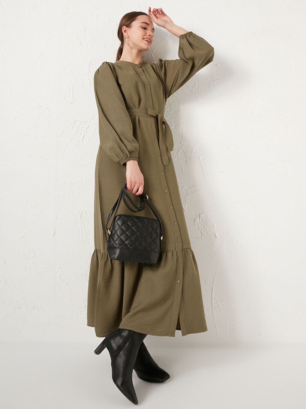 Siyah Deri Görünümlü Omuz Çantası-1