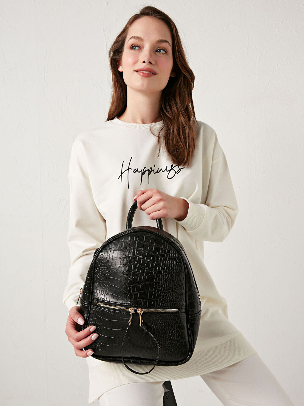 Siyah Kadın Deri Görünümlü Sırt Çantası-4