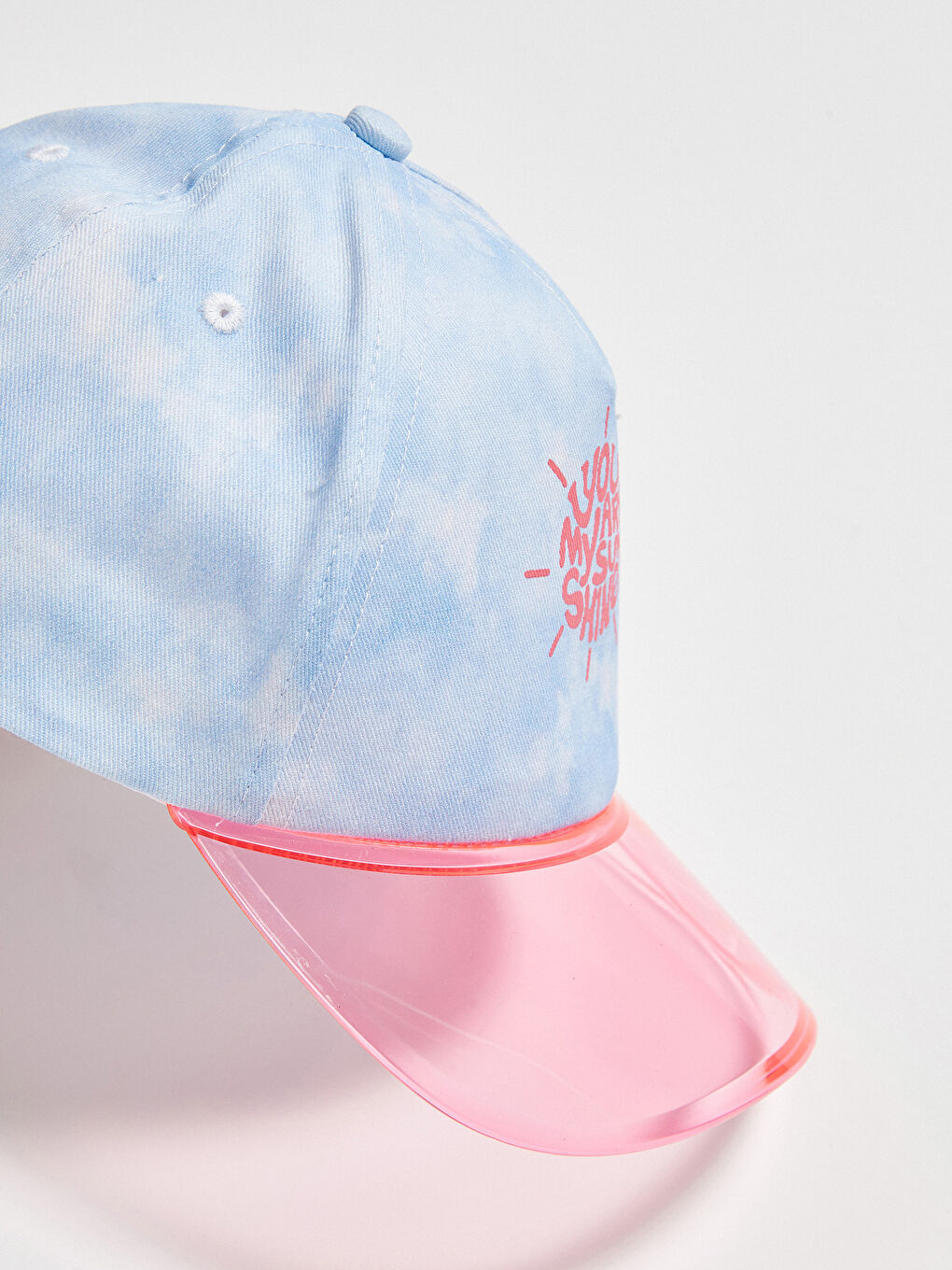 قبعة مطبوعة بشعار للبنات-2