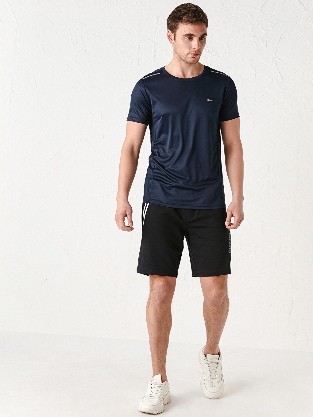 Мужская футболка для спорта с круглым вырезом и короткими рукавами-3