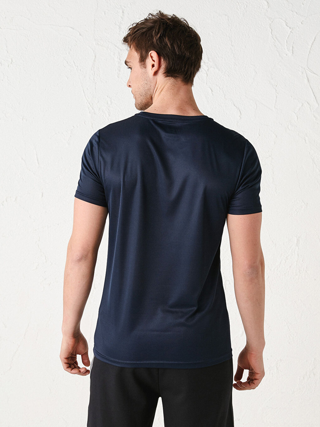 Мужская футболка для спорта с круглым вырезом и короткими рукавами-4