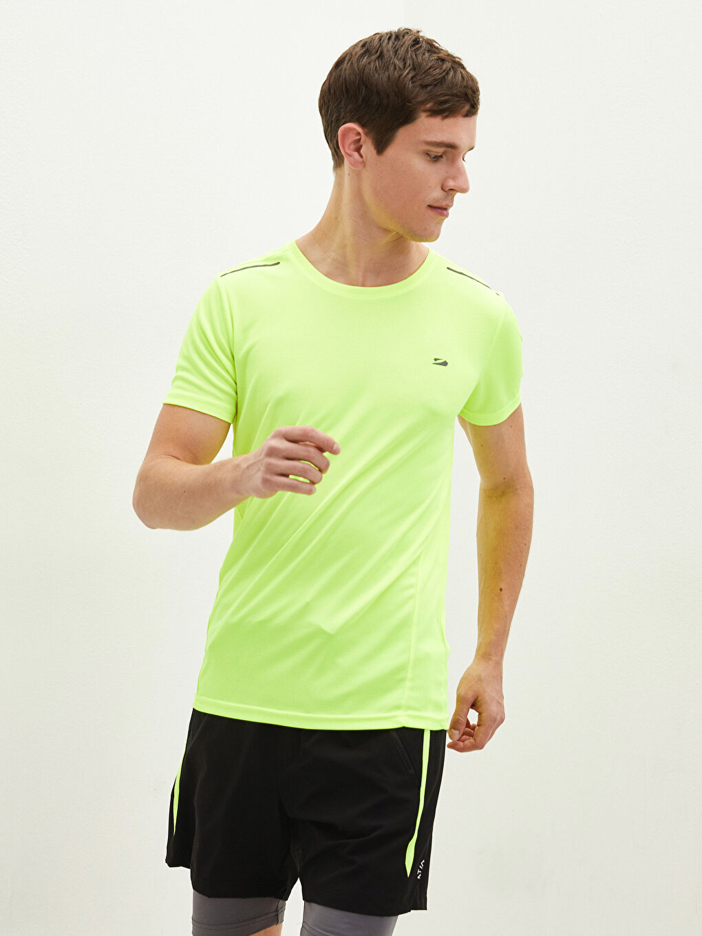 Sarı Bisiklet Yaka Kısa Kollu Aktif Spor Erkek Tişört-1