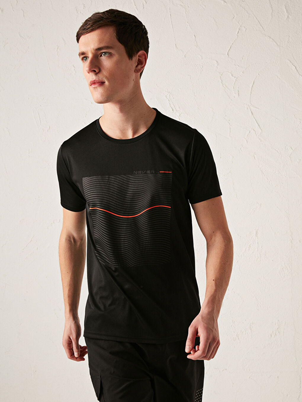 Siyah Bisiklet Yaka Kısa Kollu Baskılı Aktif Spor Erkek Tişört