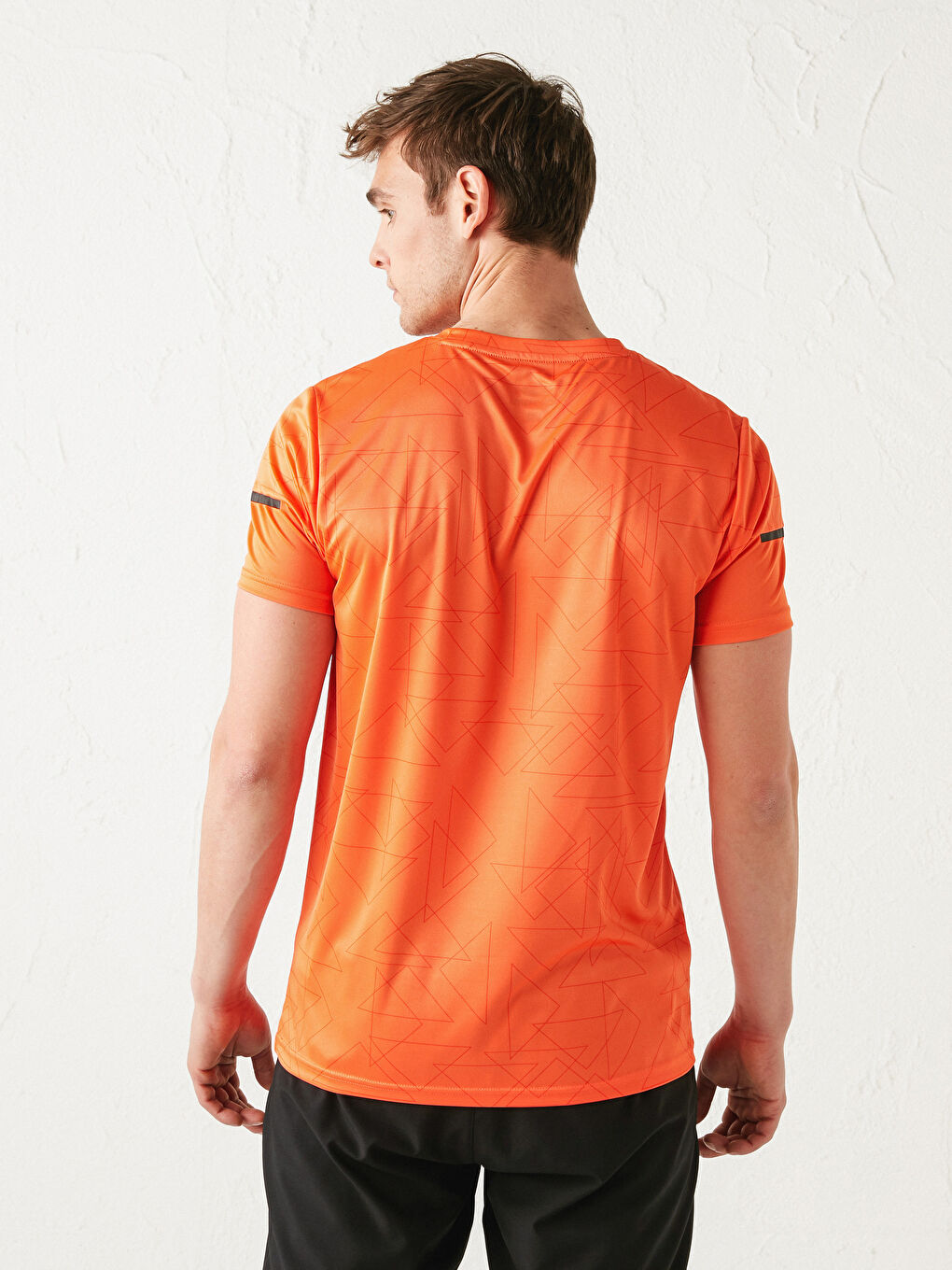 T-shirt de sport actif à manches courtes et col rond pour hommes-4