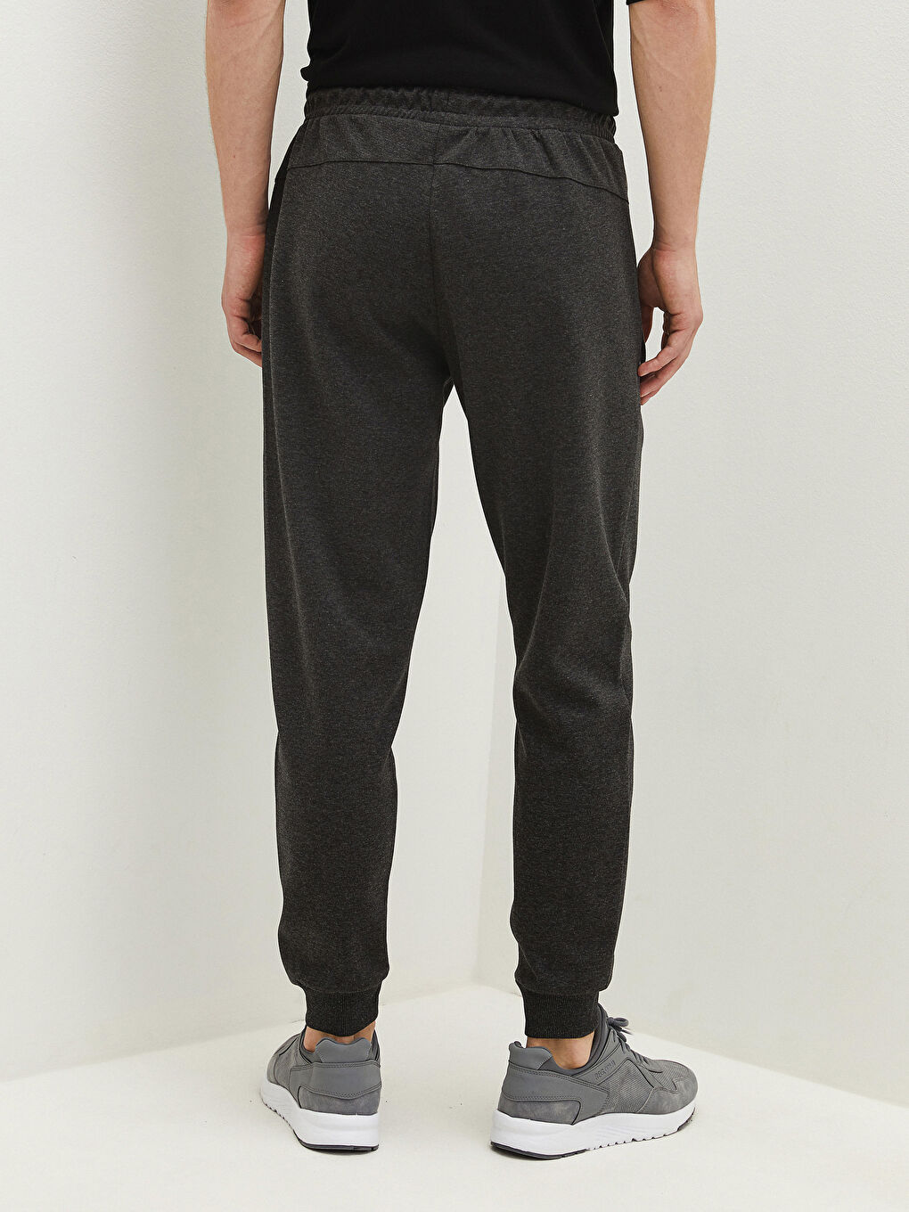 بنطلون رياضي رجالي ضيق للركض مناسب للرياضة-4