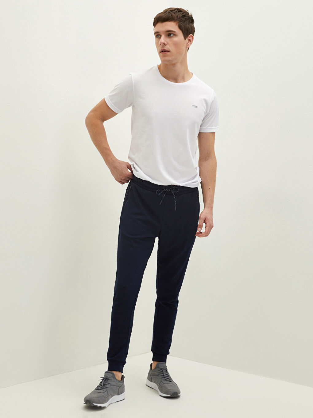 بنطلون رياضي رجالي ضيق للركض مناسب للرياضة-1