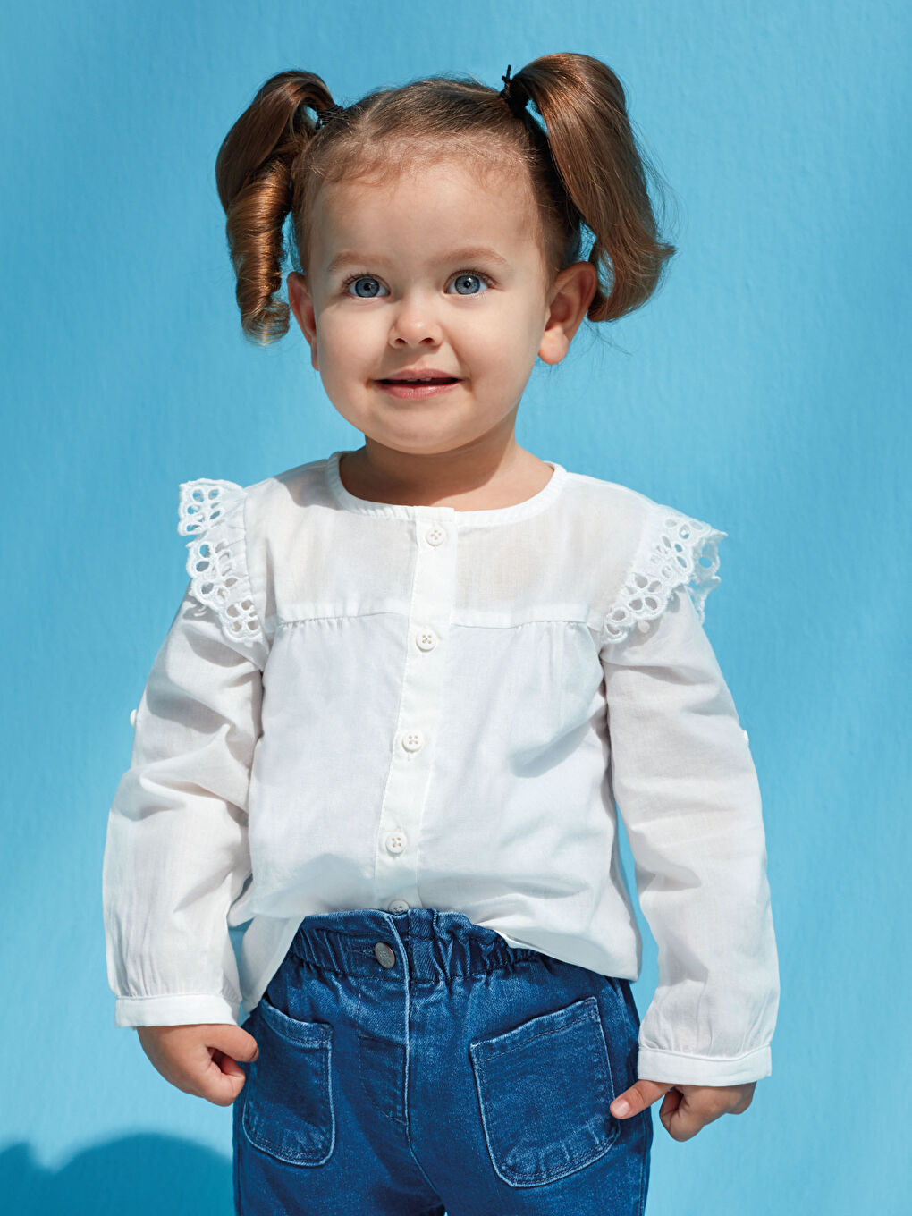 Chemise Bébé Fille à Manches Longues avec Détails en Dentelle et Col Rond