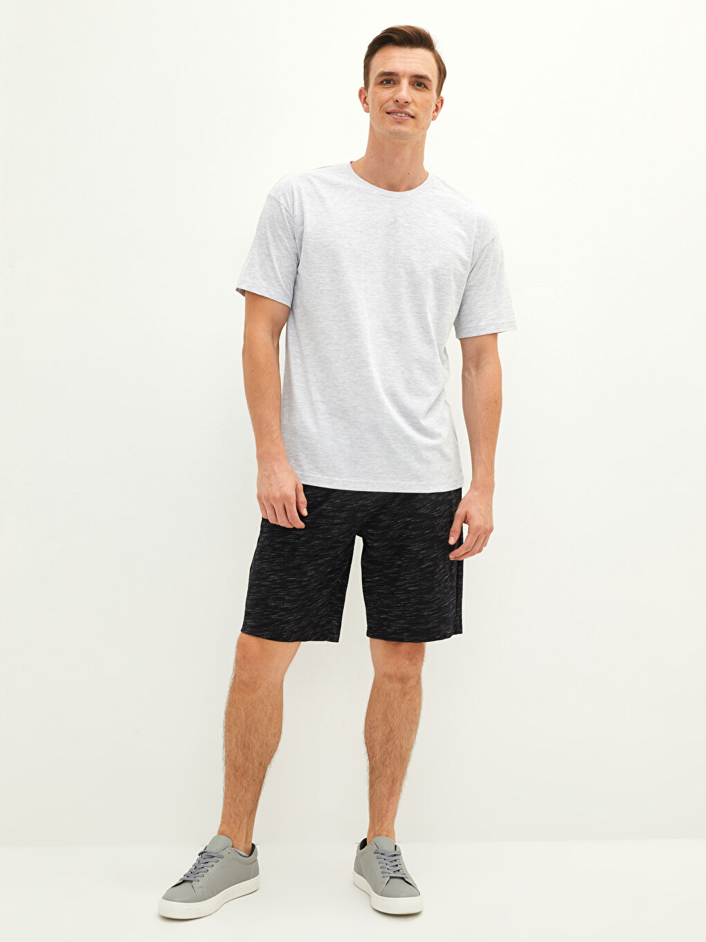 Siyah Standart Kalıp Erkek Roller Şort