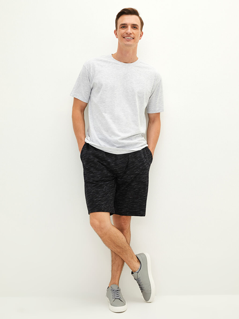 Siyah Standart Kalıp Erkek Roller Şort-1