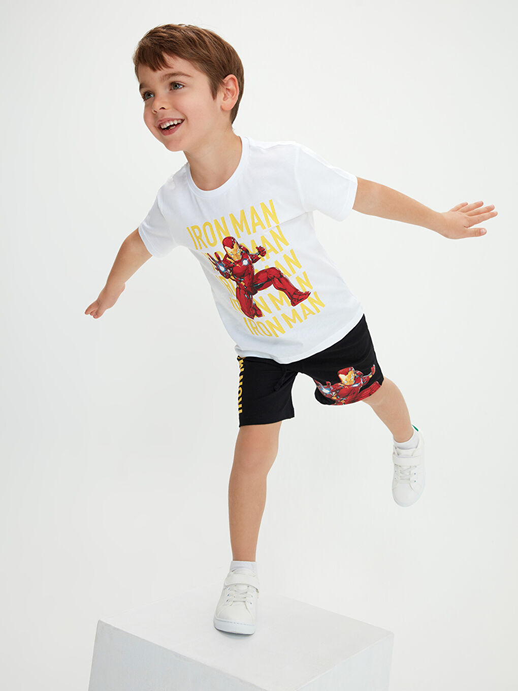 Iron Man Printed Boy Shorts With Elastic Waist-2