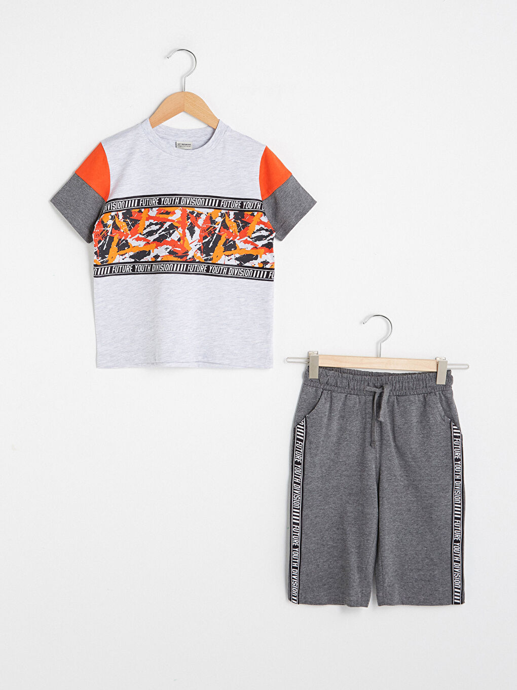 Crew Neck Printed Short Sleeve Boys' T-Shirt and Shorts
