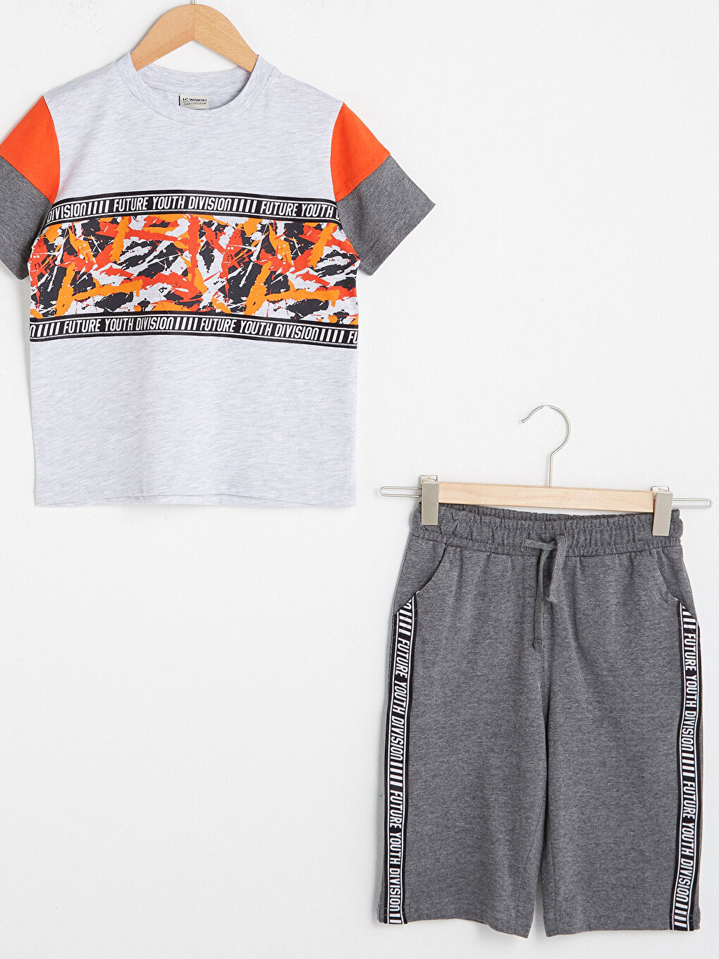Crew Neck Printed Short Sleeve Boys' T-Shirt and Shorts-2