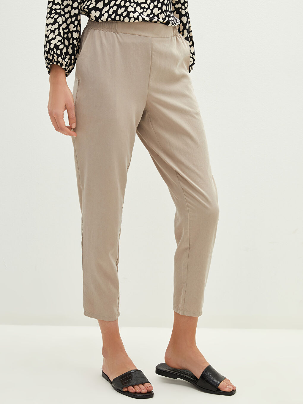 Elastic Waist Straight Comfort Fit Harem Trousers With Pocket Detail-2