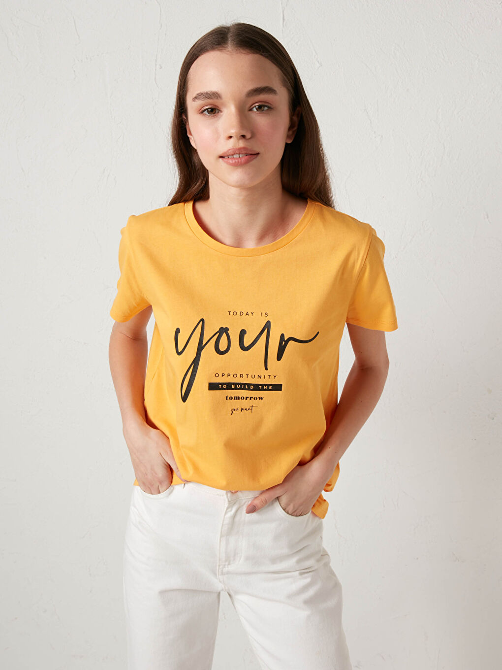 Футболка Женская С Коротким Рукавом, Круглым Вырезом И Принтом-Слоганом