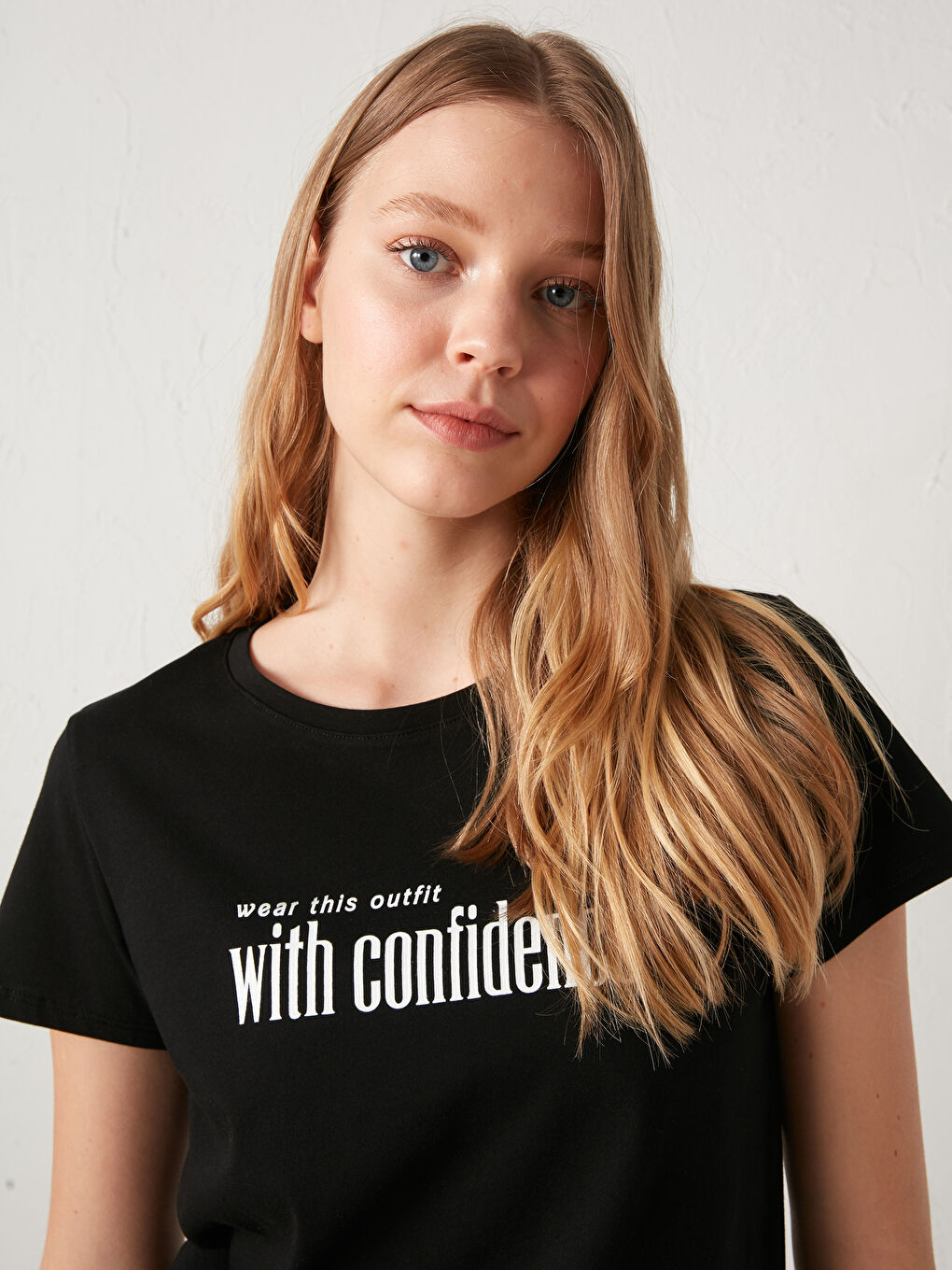 Siyah Bisiklet Yaka Slogan Baskılı Tişört-1