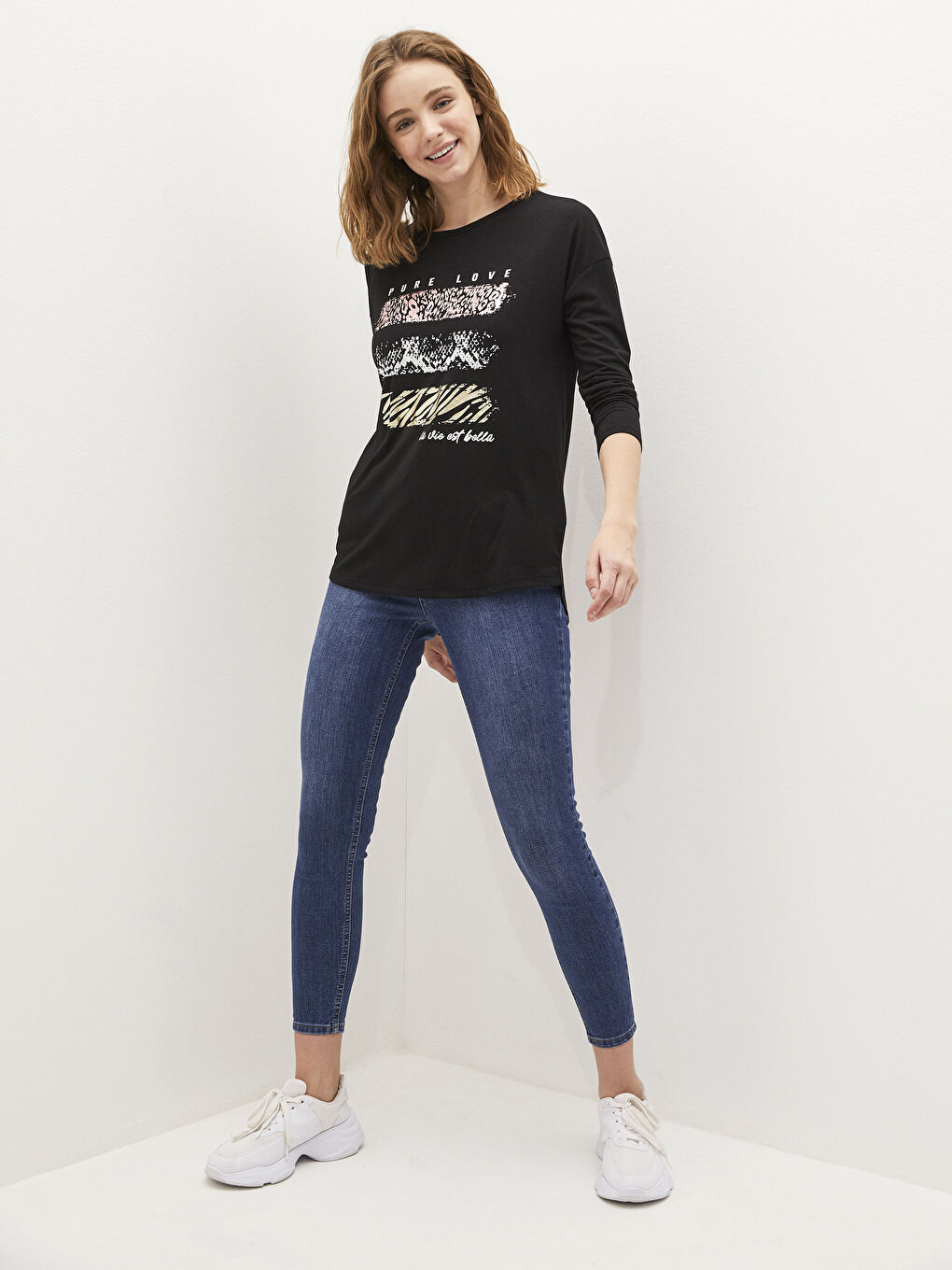 Siyah Bisiklet Yaka Baskılı Uzun Kollu Kadın Tişört-1