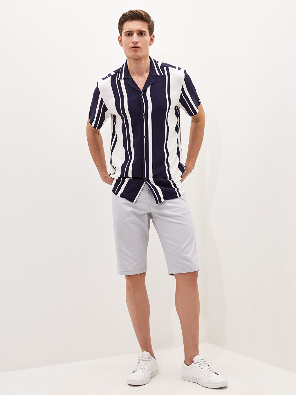 Gri Slim Fit Armürlü Erkek Şort