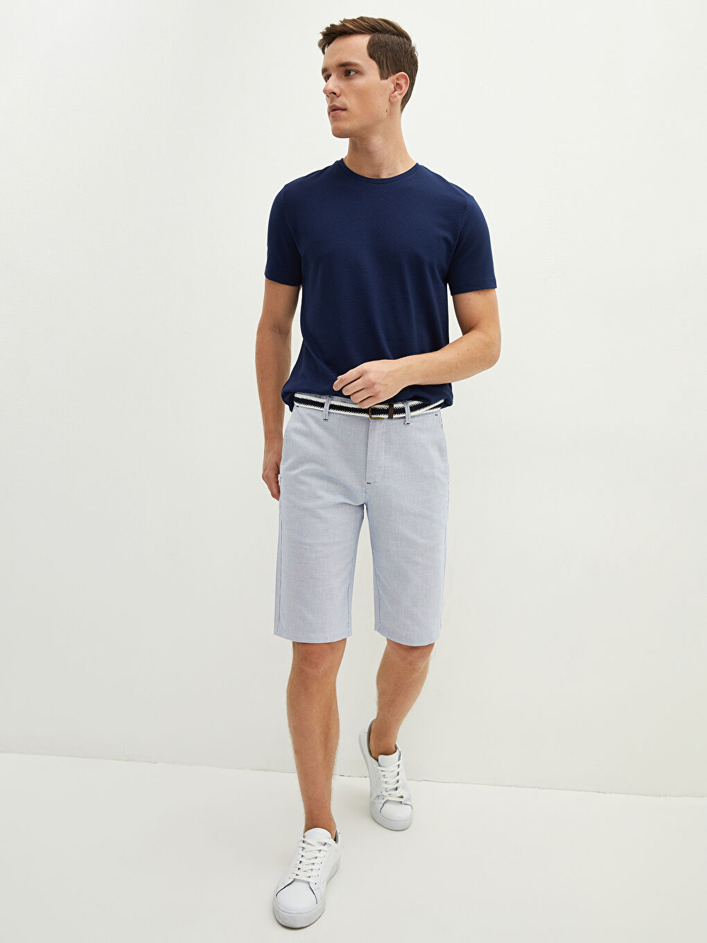 Mavi Slim Fit Kemerli Erkek Şort-2