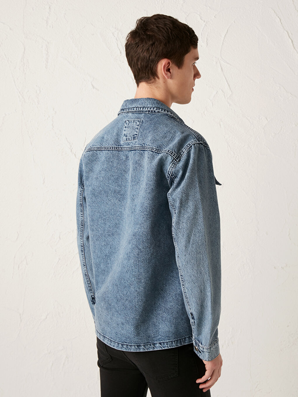جاكيت جينز رجالي بقصة عادية-4