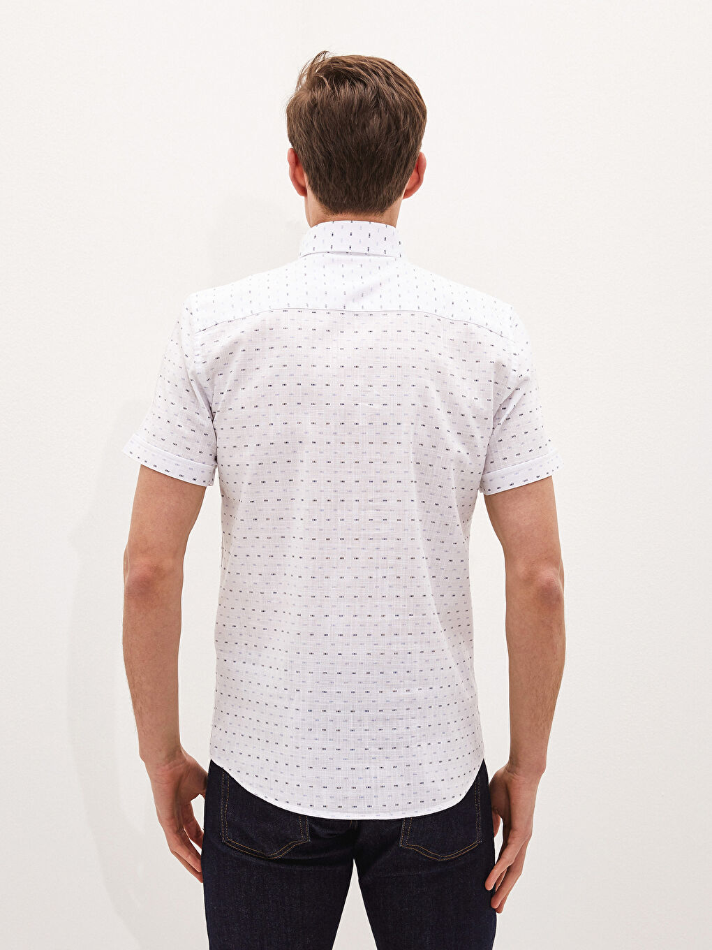 قميص رجالي ضيق بنقشة وأكمام قصيرة للرجال-2