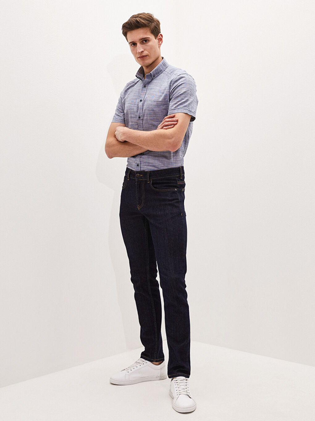 Chemise pour Hommes Slim Fit Manches Courtes en Popeline-1