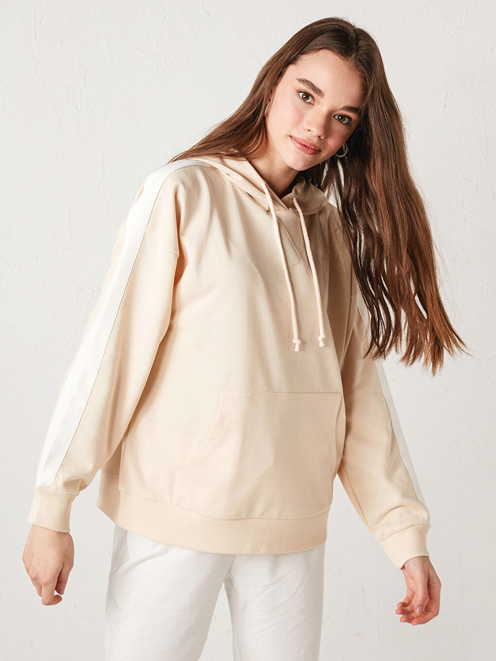 Bej Şerit Detaylı Uzun Kollu Kadın Hoodie