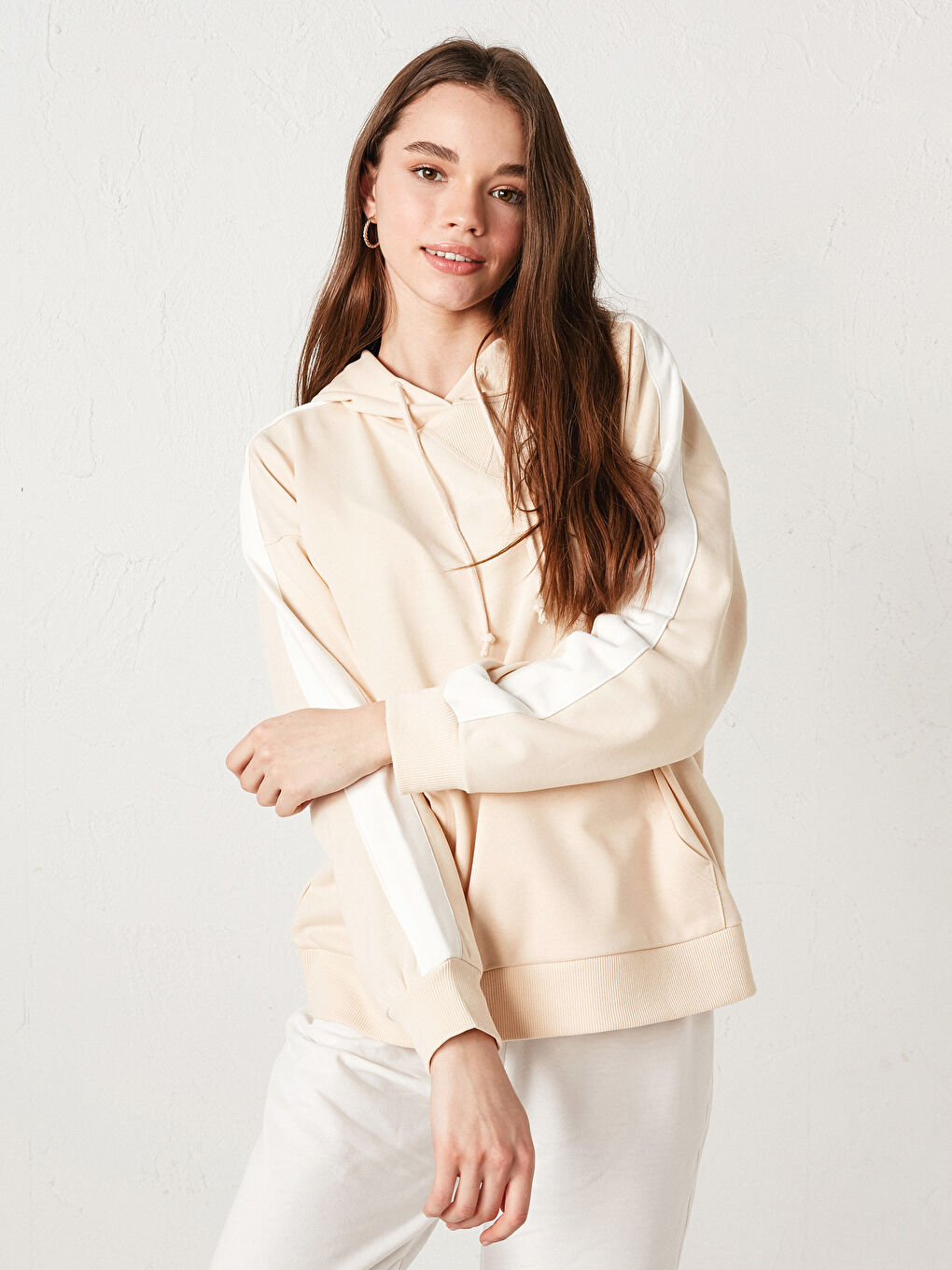 Bej Şerit Detaylı Uzun Kollu Kadın Hoodie-1