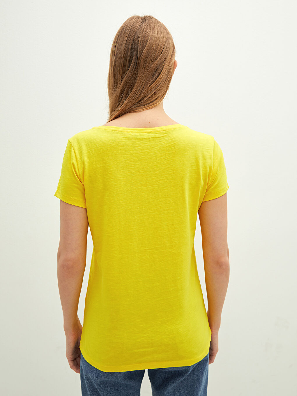Sarı V  Yaka Düz Kısa Kollu Pamuklu Kadın Tişört-4