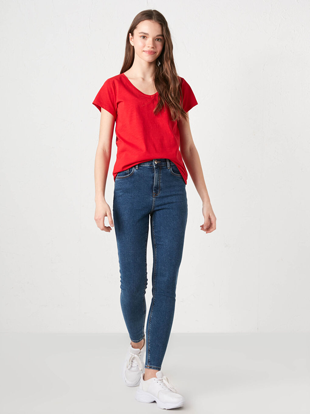 Kırmızı Pamuklu V Yaka Düz Tişört-2